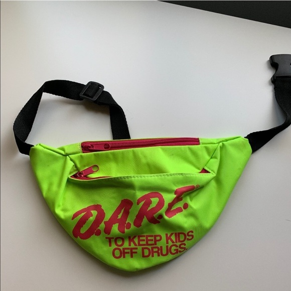 dare fanny pack